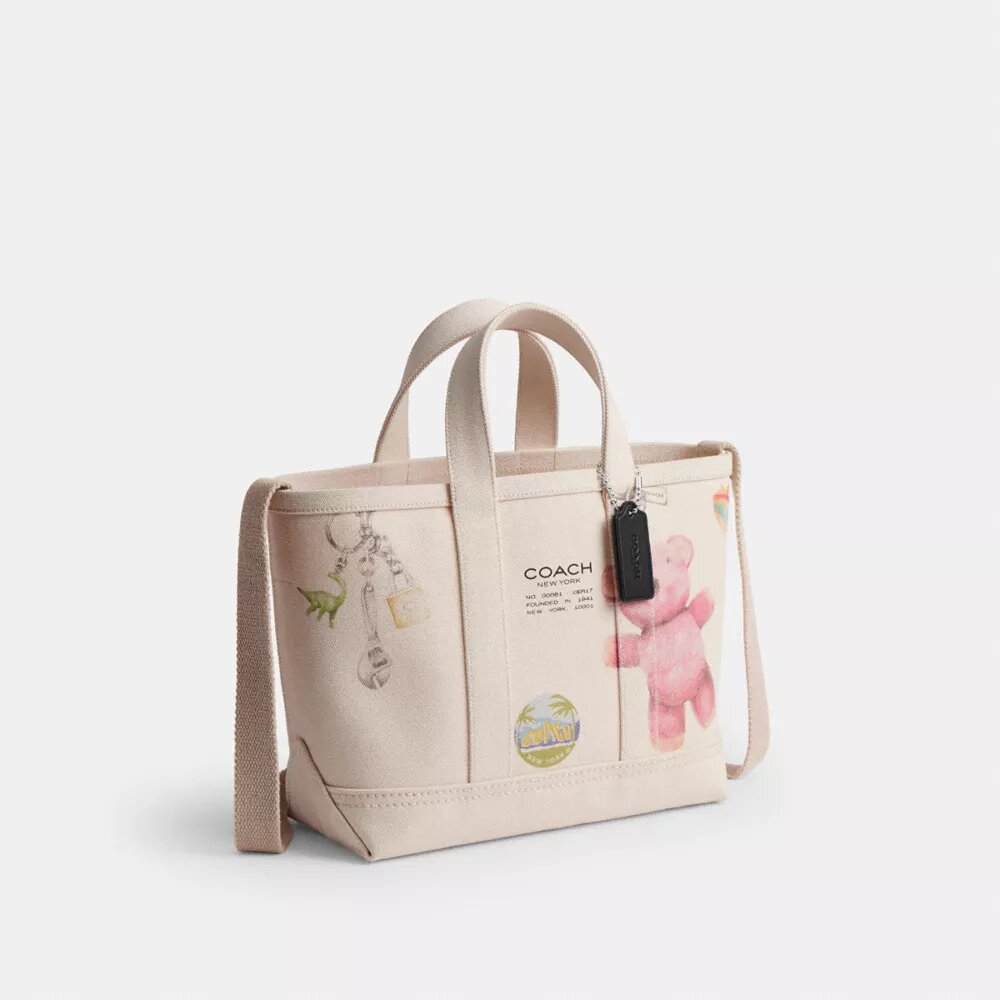 Utility Tote 27 with Sketch Print